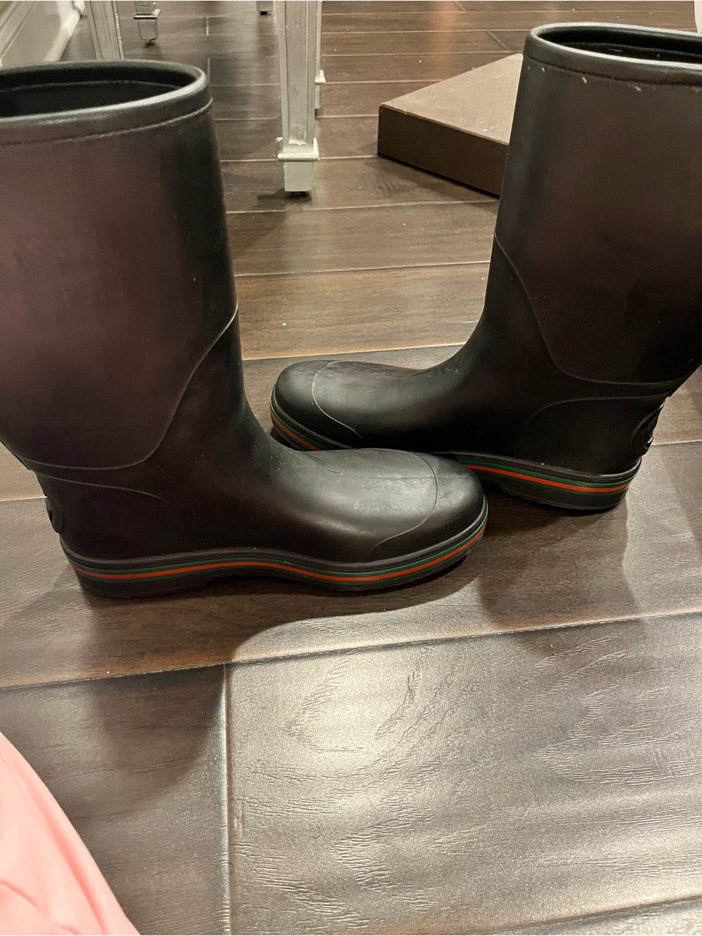 Gucci Black Rain & Snow Boots with Green and Red Stripe - Picture 6 of 11